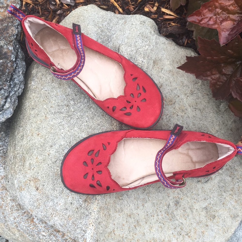 Jambu Woman’s 6M Flats with Strap